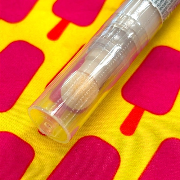 Brand New Revolution Fast Base Stick Foundation F7 & Undereye Concealer Pen C0.5 - Picture 7 of 10